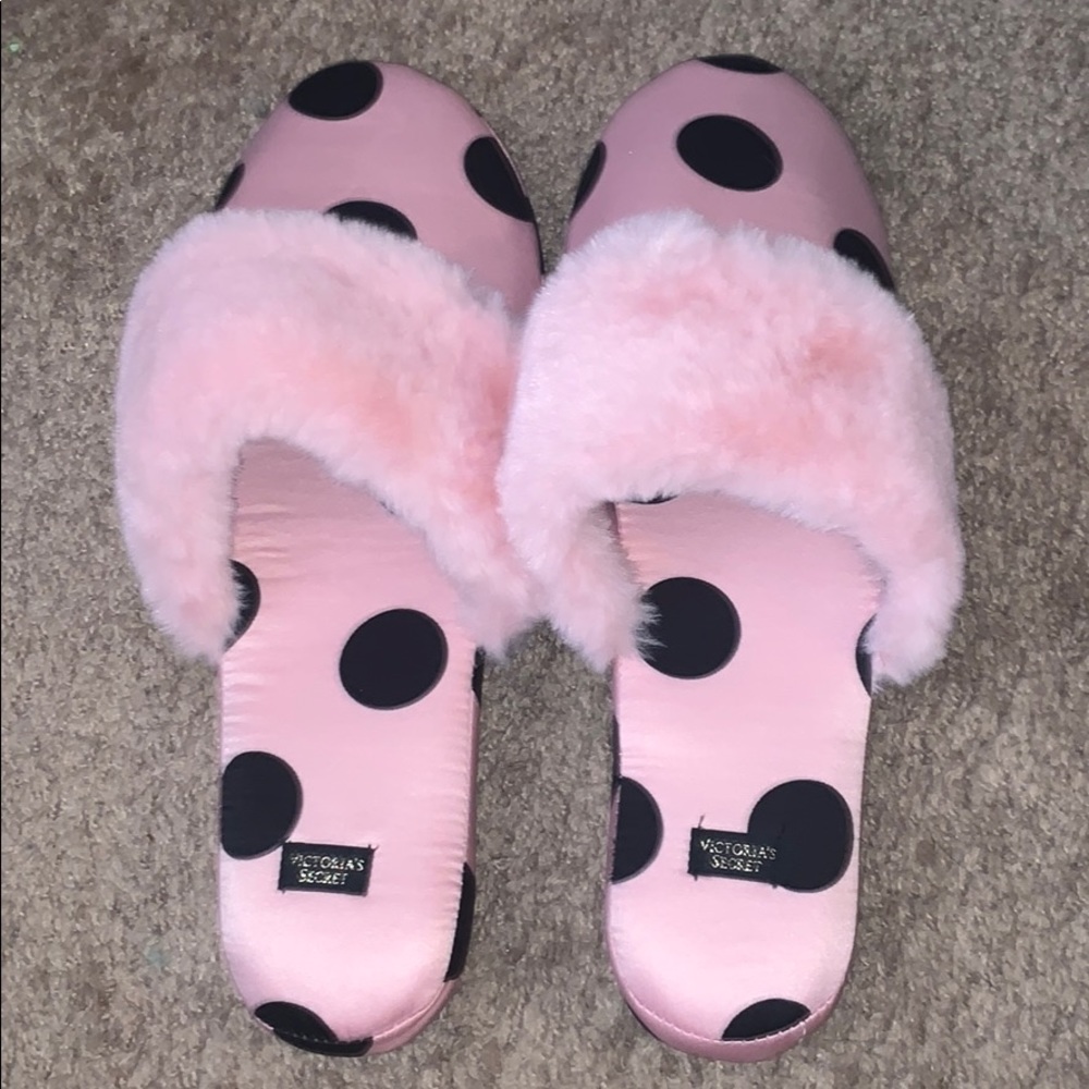 VS slippers
